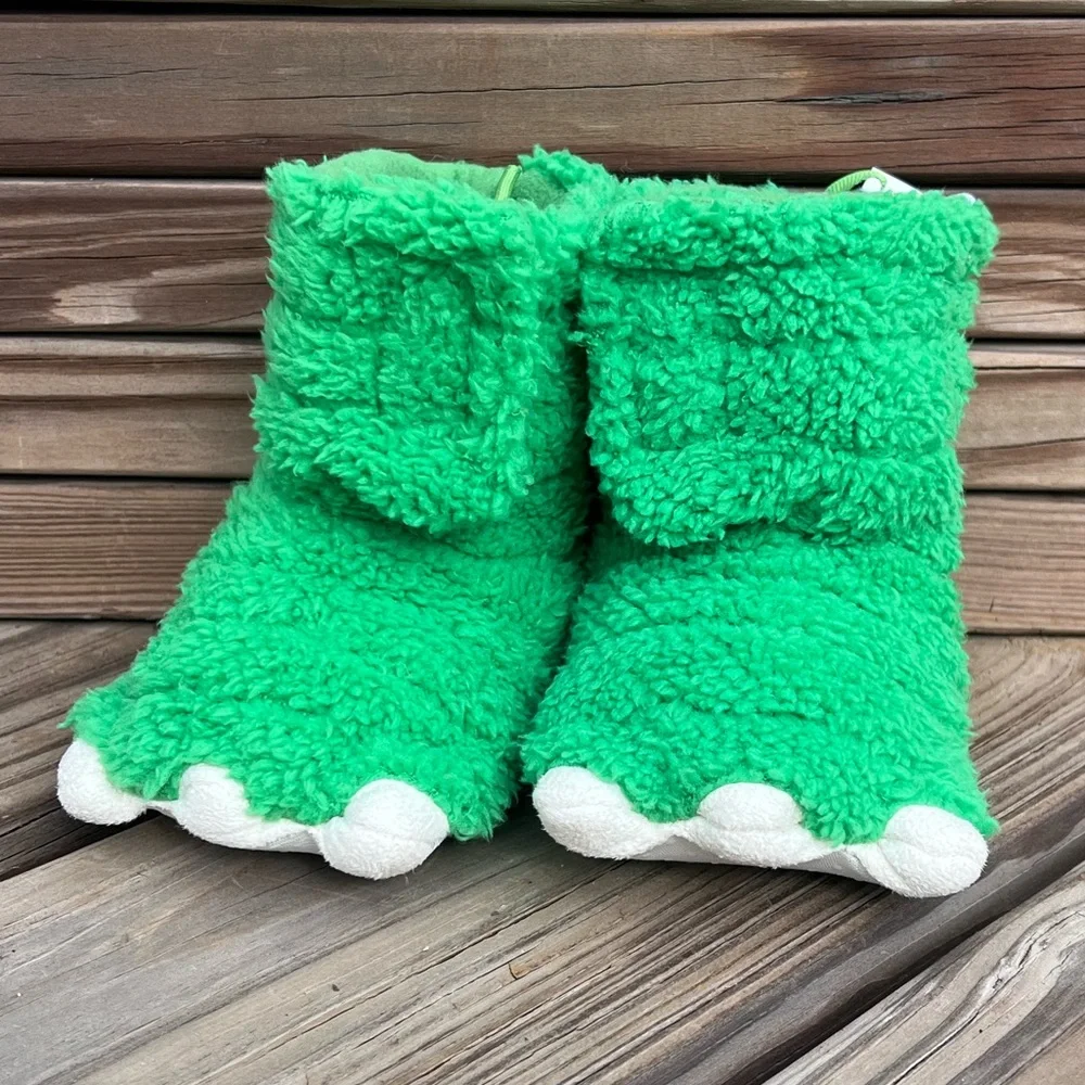 - Monster Claw Boot Green Fur Toddler Slippers! NEW!